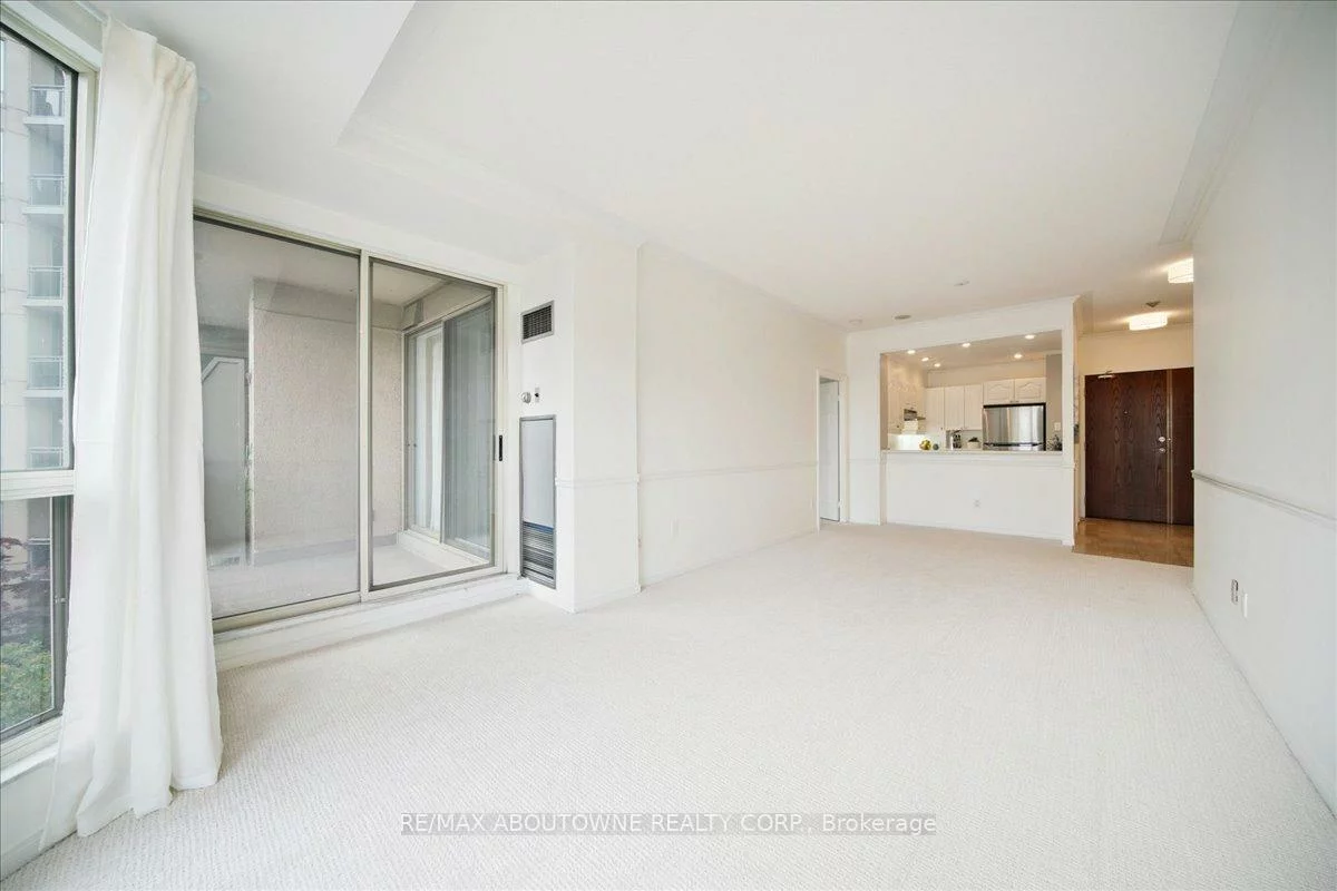 2511, Lakeshore, 1001 - BR Bronte, Oakville