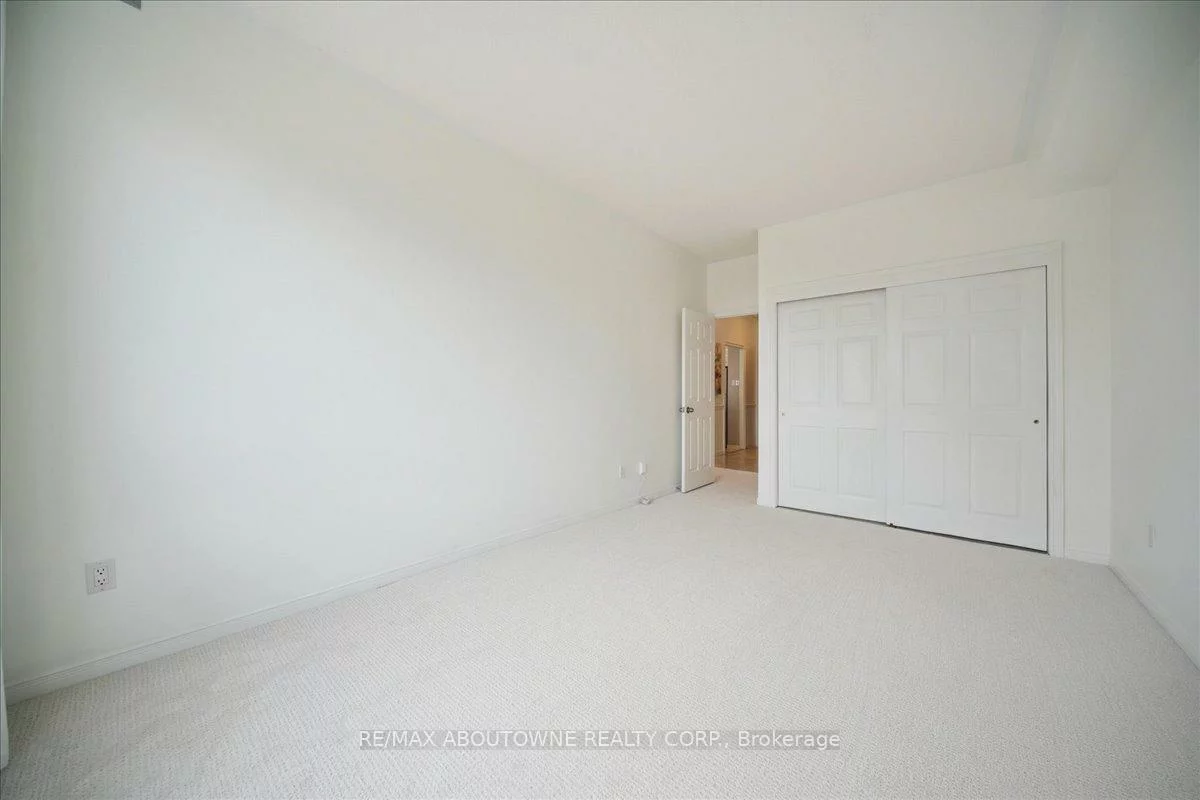 2511, Lakeshore, 1001 - BR Bronte, Oakville