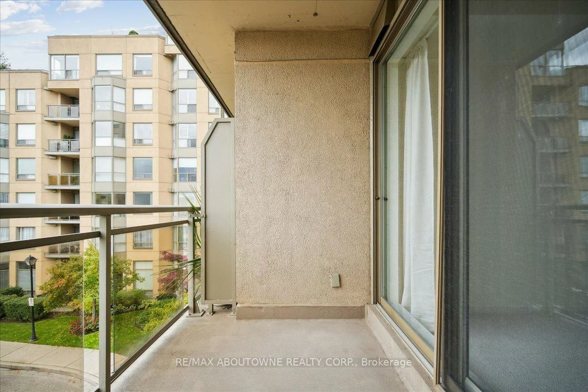 2511, Lakeshore, 1001 - BR Bronte, Oakville