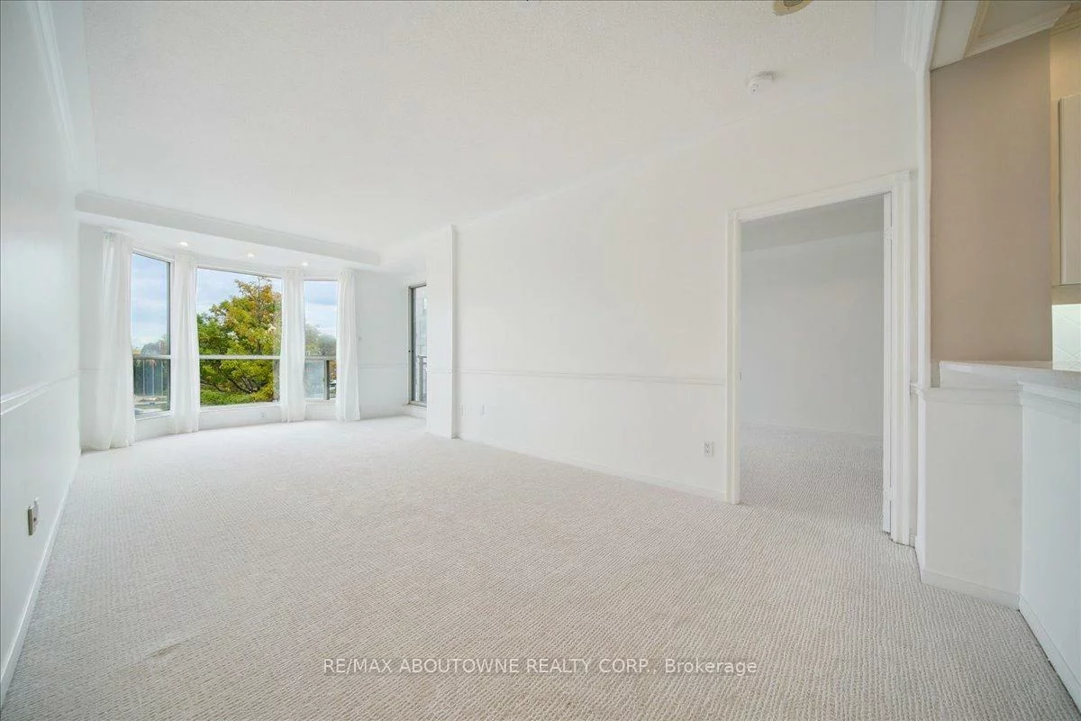 2511, Lakeshore, 1001 - BR Bronte, Oakville