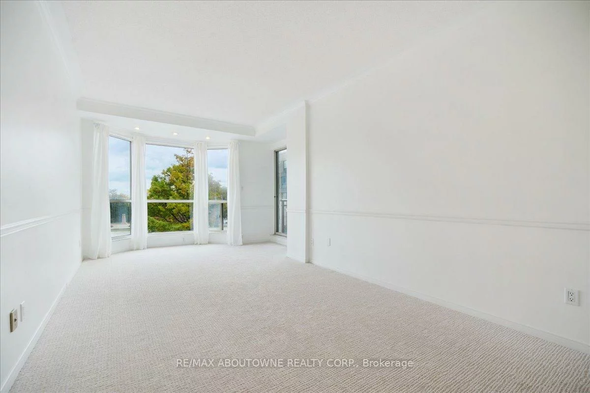 2511, Lakeshore, 1001 - BR Bronte, Oakville