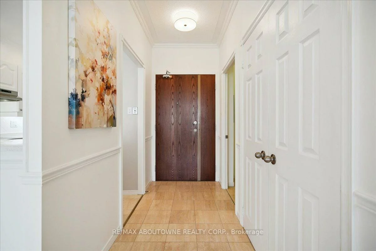 2511, Lakeshore, 1001 - BR Bronte, Oakville