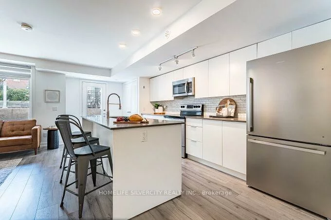 3058, Sixth, 1008 - GO Glenorchy, Oakville