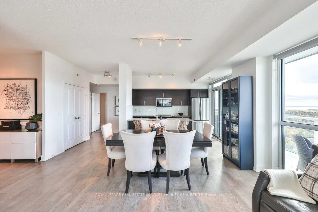 55, SPEERS, 1014 - QE Queen Elizabeth, Oakville