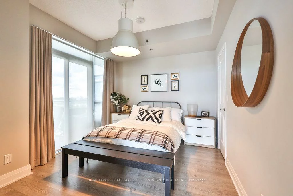 55, SPEERS, 1014 - QE Queen Elizabeth, Oakville