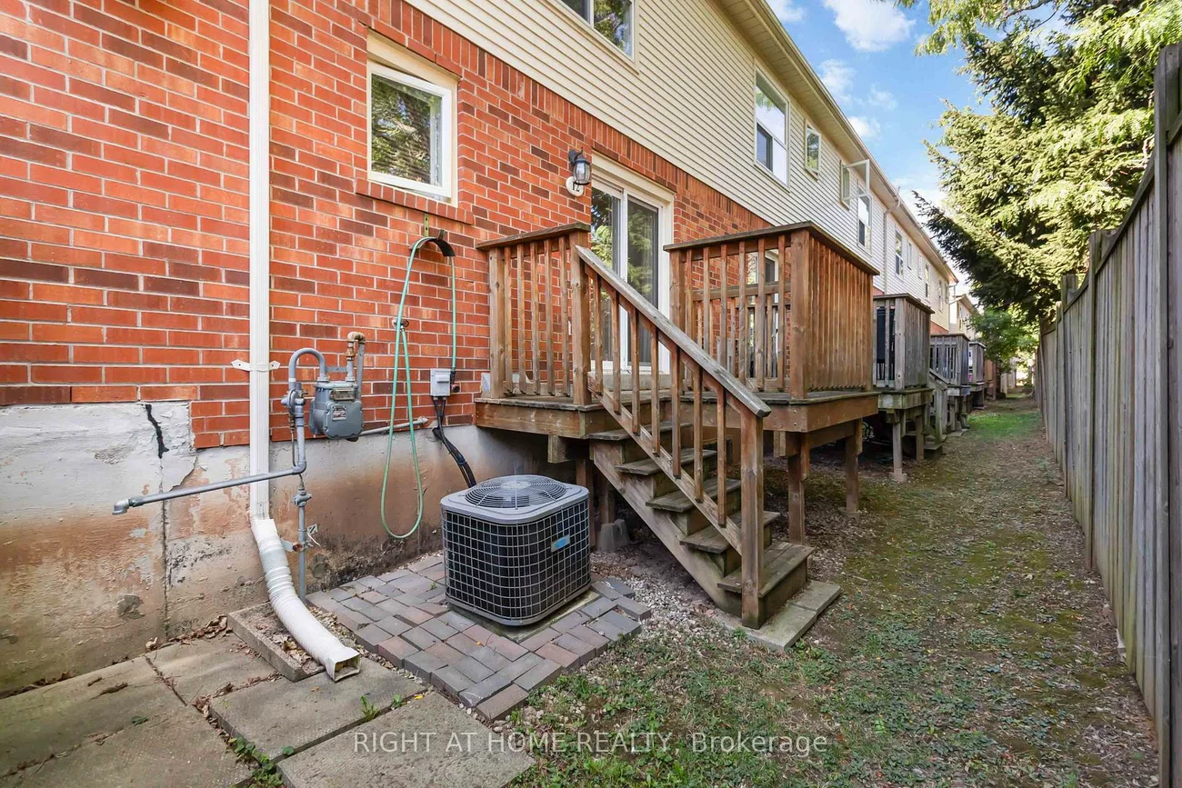 1520, Reeves, 1007 - GA Glen Abbey, Oakville