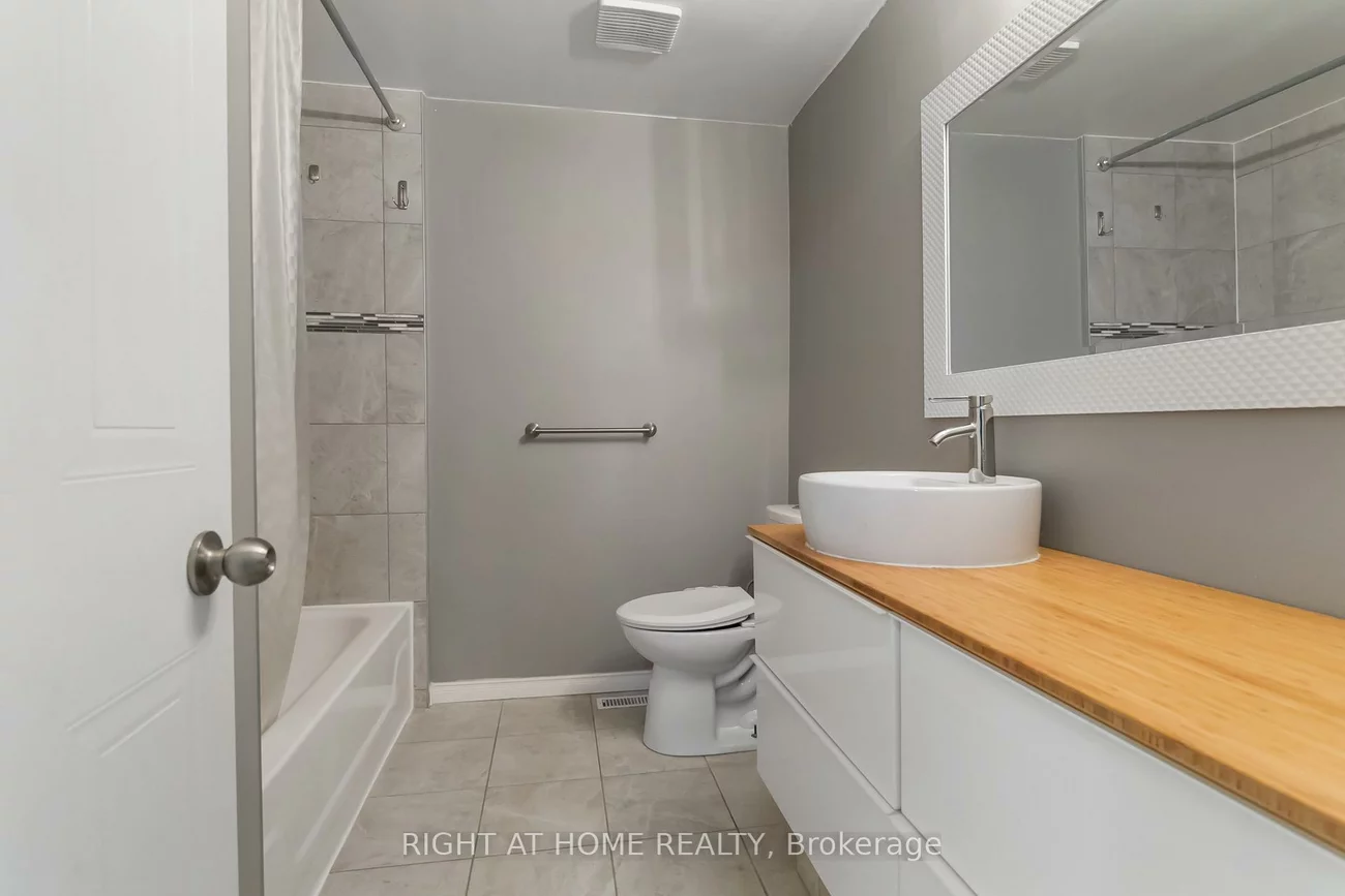 1520, Reeves, 1007 - GA Glen Abbey, Oakville