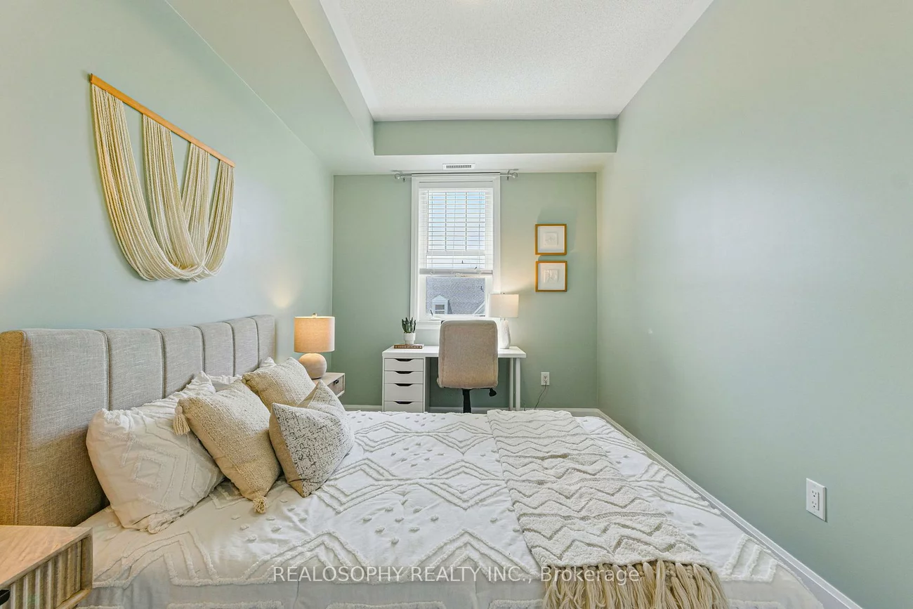 2333, Sawgrass, 1015 - RO River Oaks, Oakville