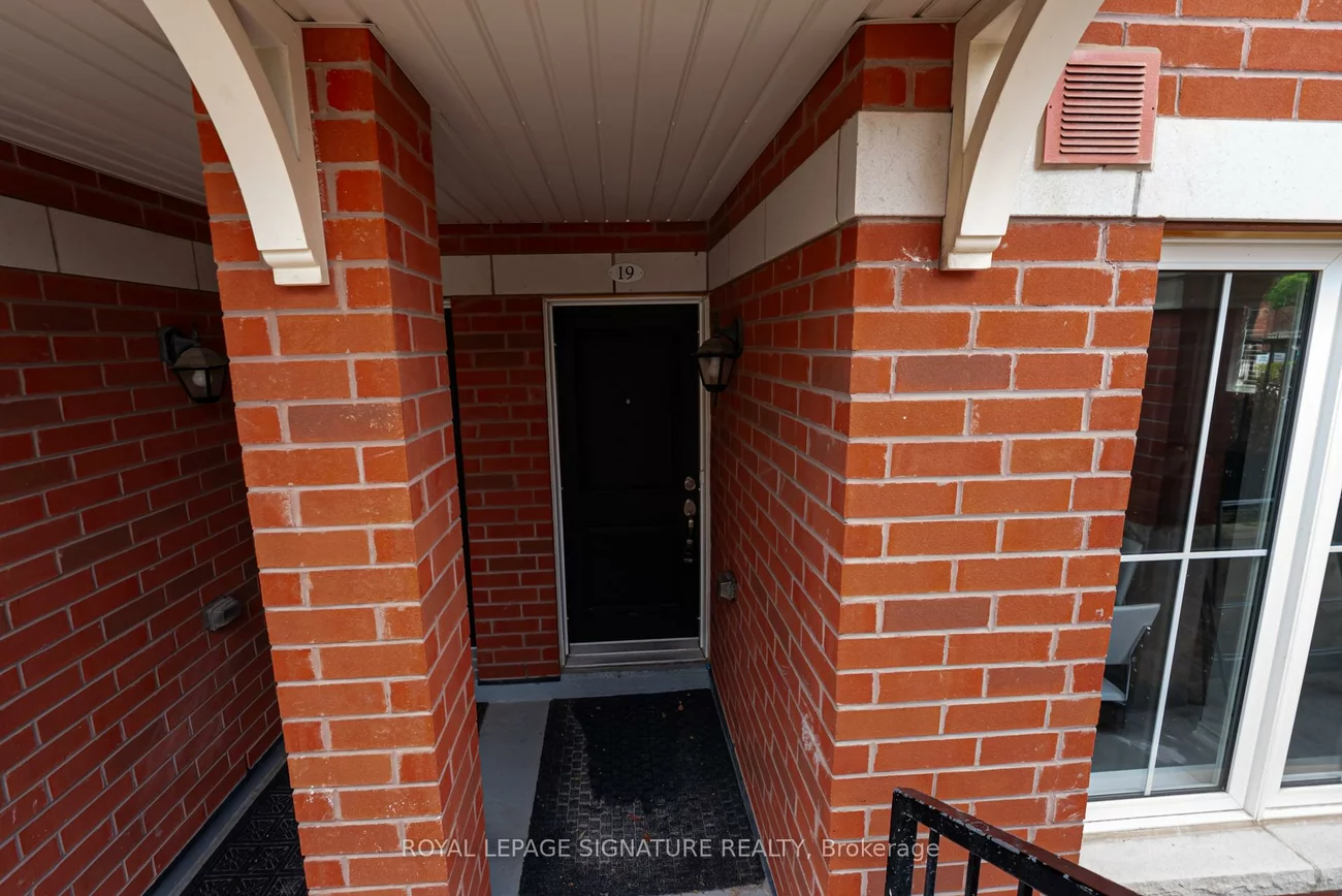 2492, Post, 1015 - RO River Oaks, Oakville