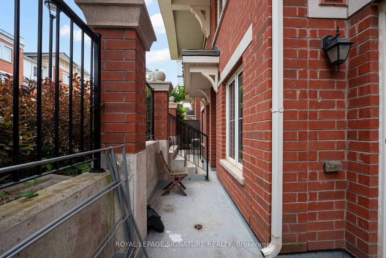 2492, Post, 1015 - RO River Oaks, Oakville