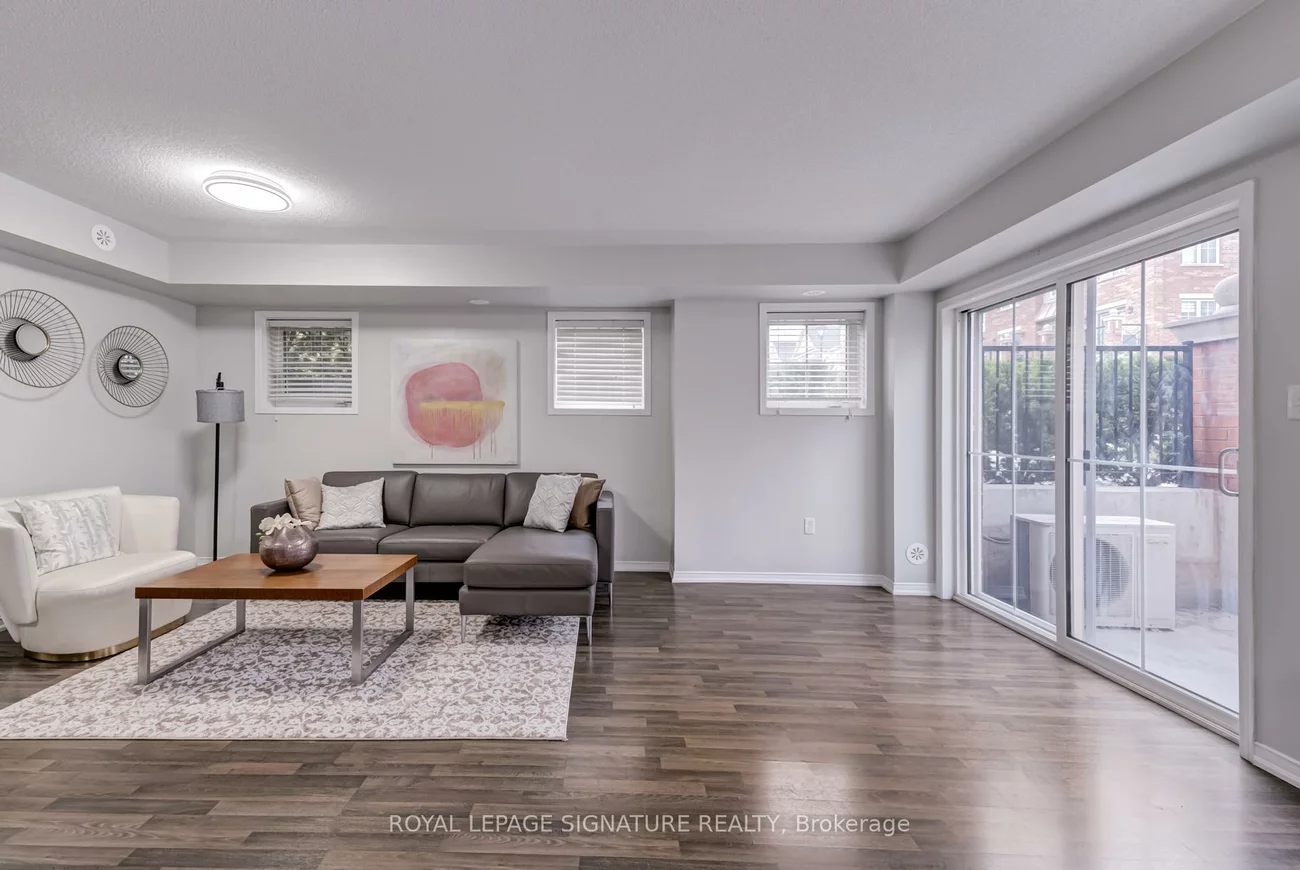 2492, Post, 1015 - RO River Oaks, Oakville