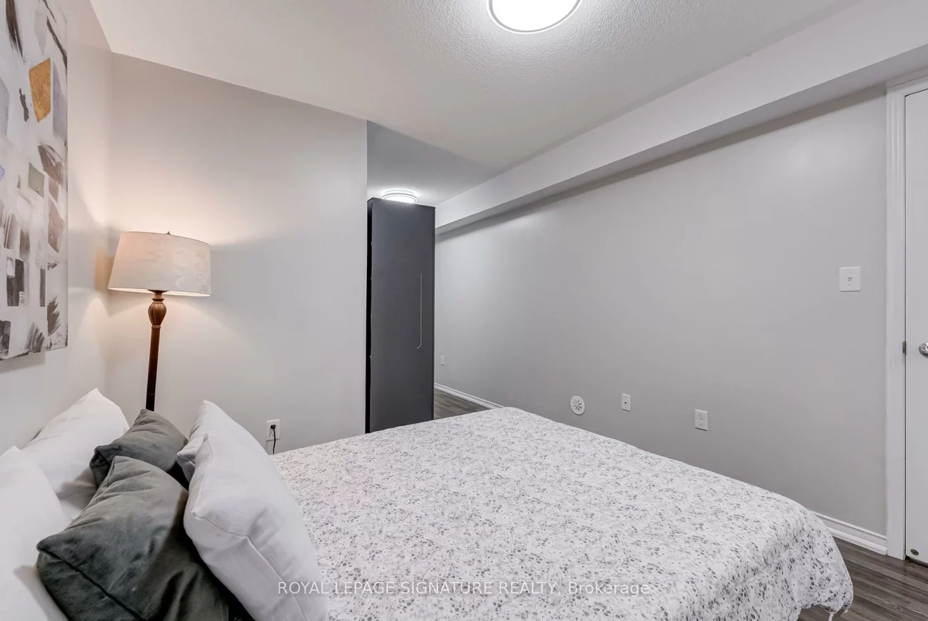 2492, Post, 1015 - RO River Oaks, Oakville