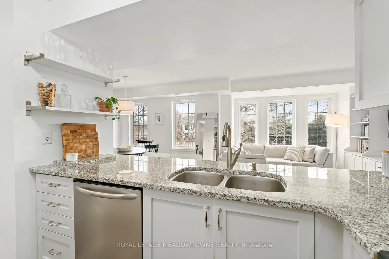 2614, Dashwood, 1022 - WT West Oak Trails, Oakville