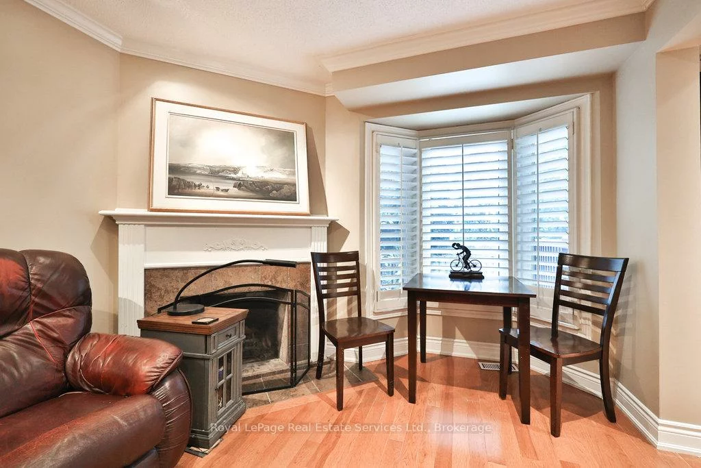 2318, Marine, 1001 - BR Bronte, Oakville