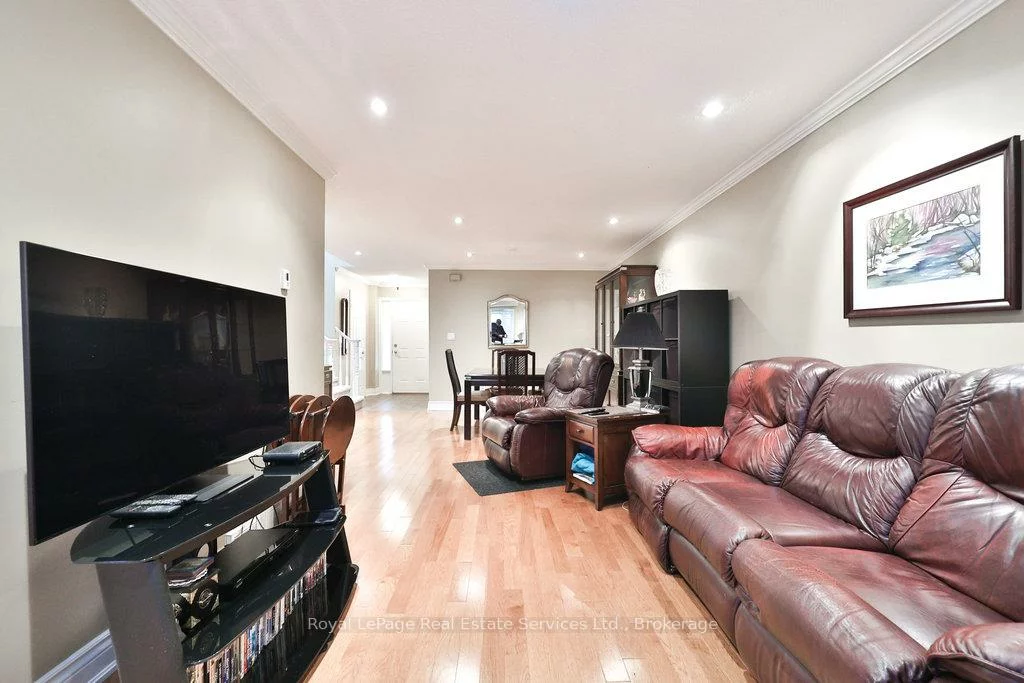 2318, Marine, 1001 - BR Bronte, Oakville