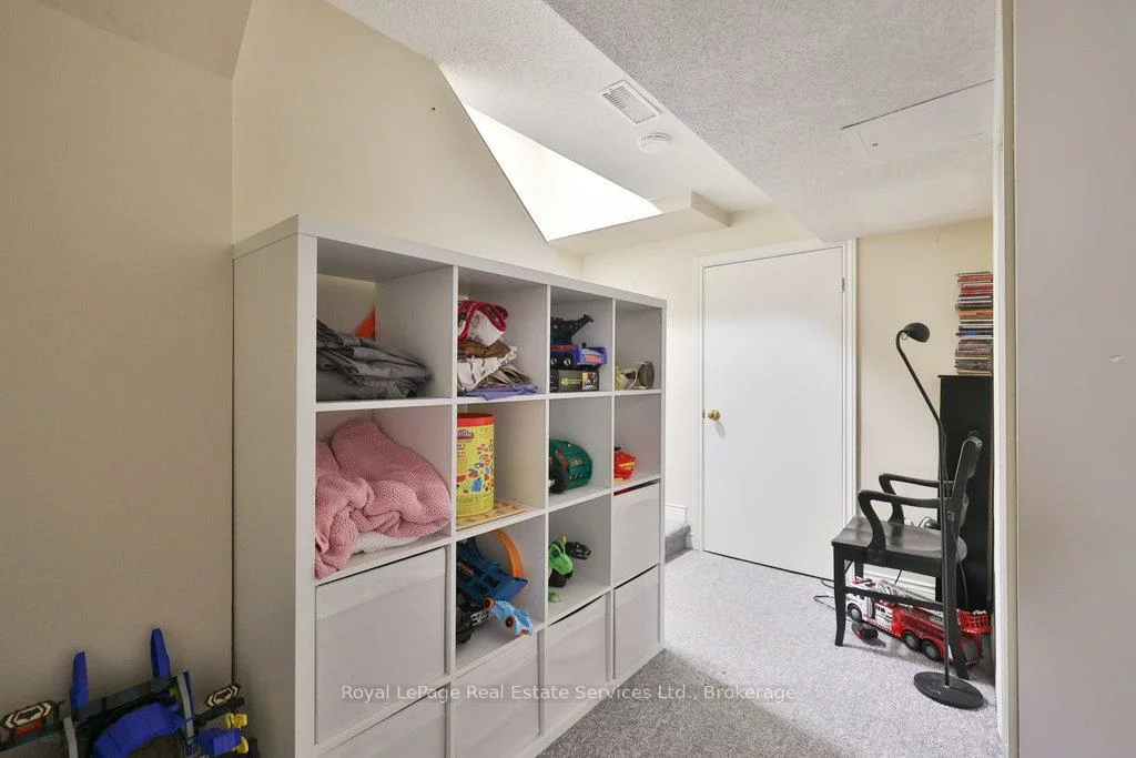 2318, Marine, 1001 - BR Bronte, Oakville