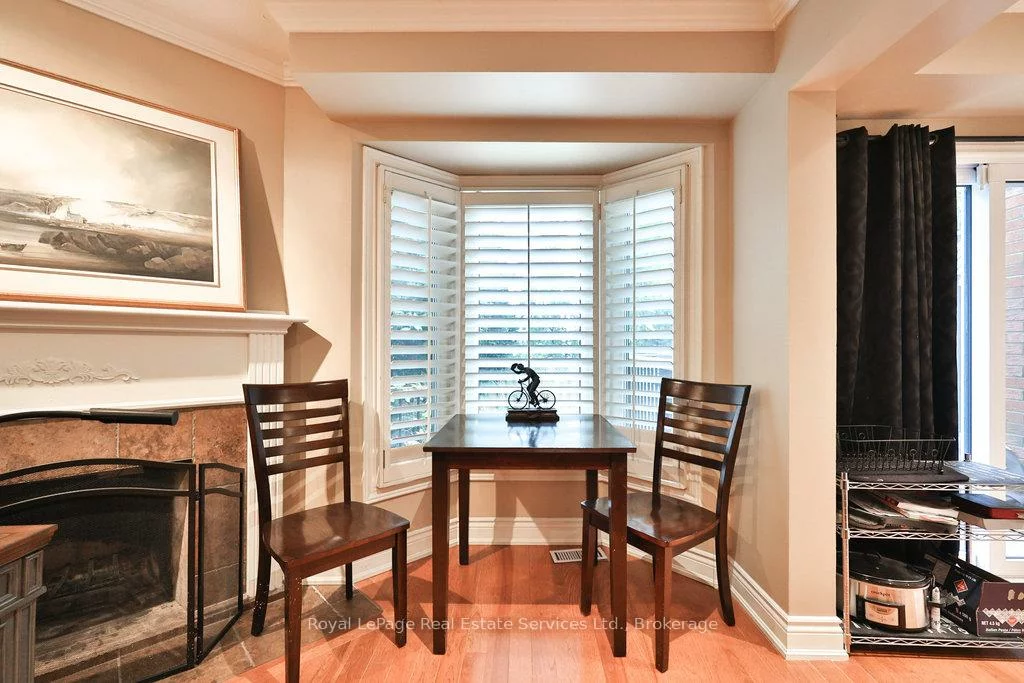 2318, Marine, 1001 - BR Bronte, Oakville