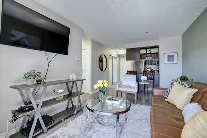 2391, Central Park, 1015 - RO River Oaks, Oakville