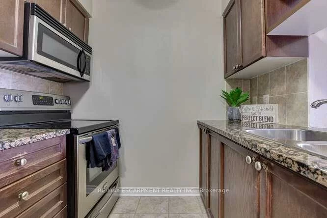 2391, Central Park, 1015 - RO River Oaks, Oakville