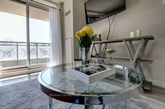 2391, Central Park, 1015 - RO River Oaks, Oakville