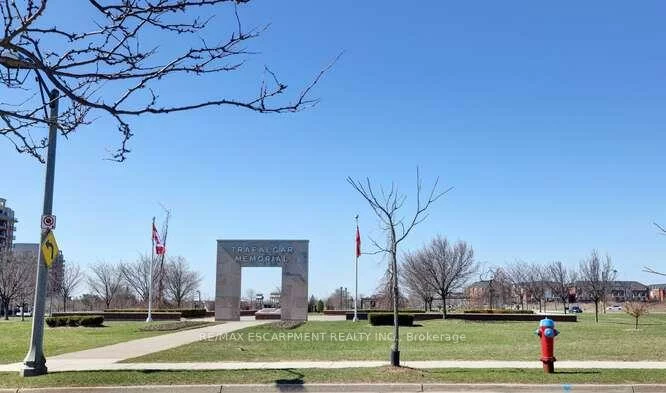 2391, Central Park, 1015 - RO River Oaks, Oakville