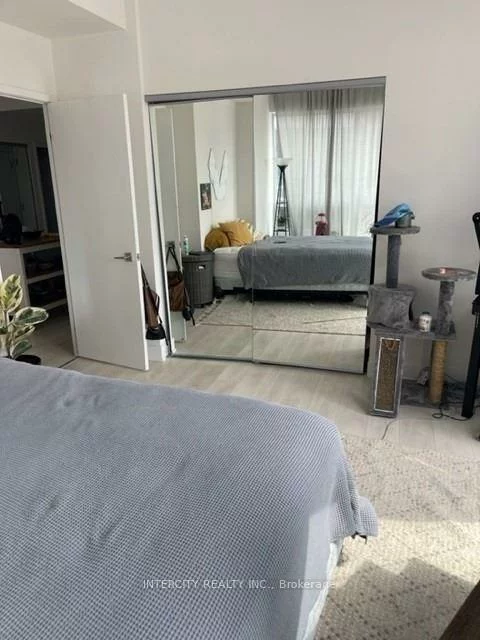 297, Oak Walk, 1015 - RO River Oaks, Oakville