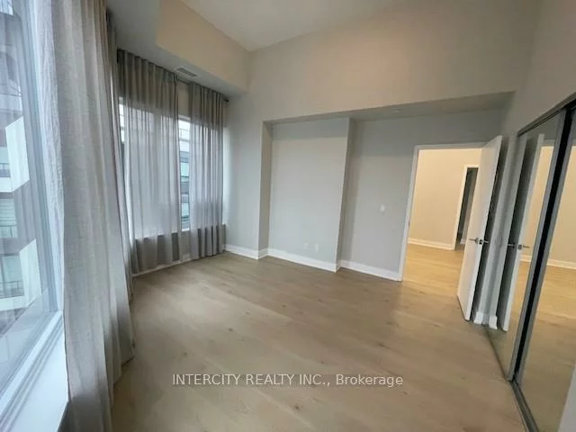 297, Oak Walk, 1015 - RO River Oaks, Oakville