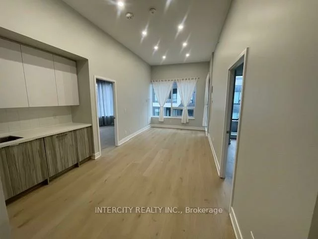 297, Oak Walk, 1015 - RO River Oaks, Oakville