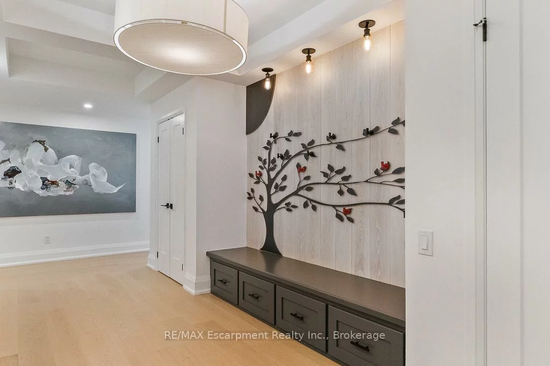 40, Old Mill, 1014 - QE Queen Elizabeth, Oakville