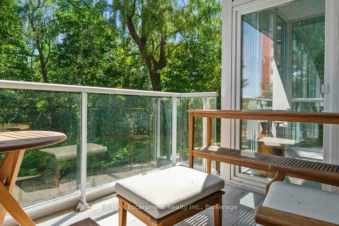 40, Old Mill, 1014 - QE Queen Elizabeth, Oakville