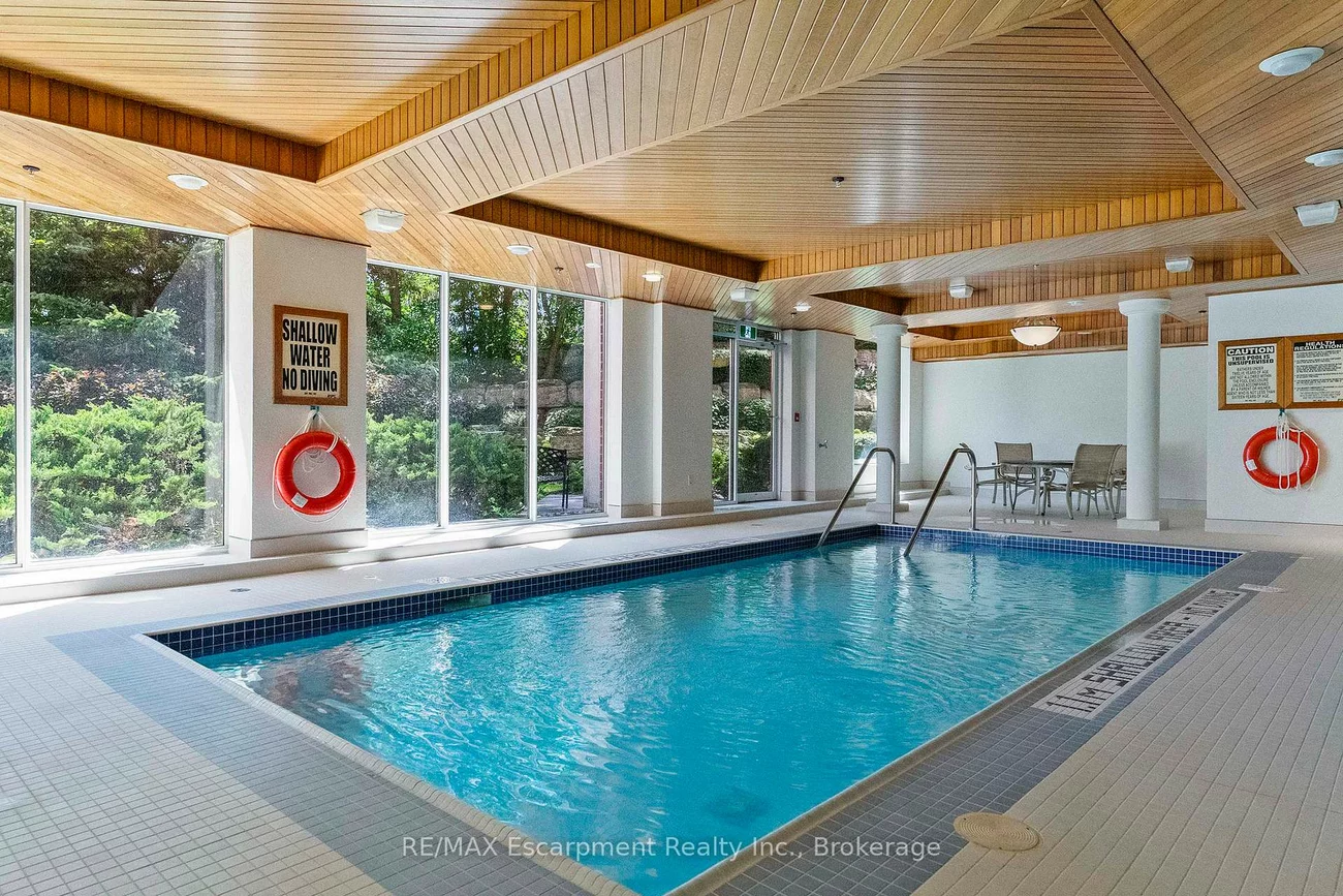 40, Old Mill, 1014 - QE Queen Elizabeth, Oakville