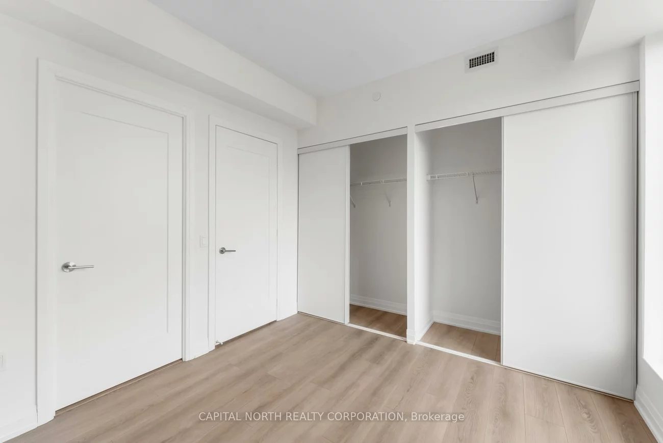 412, Silver Maple, 1010 - JM Joshua Meadows, Oakville