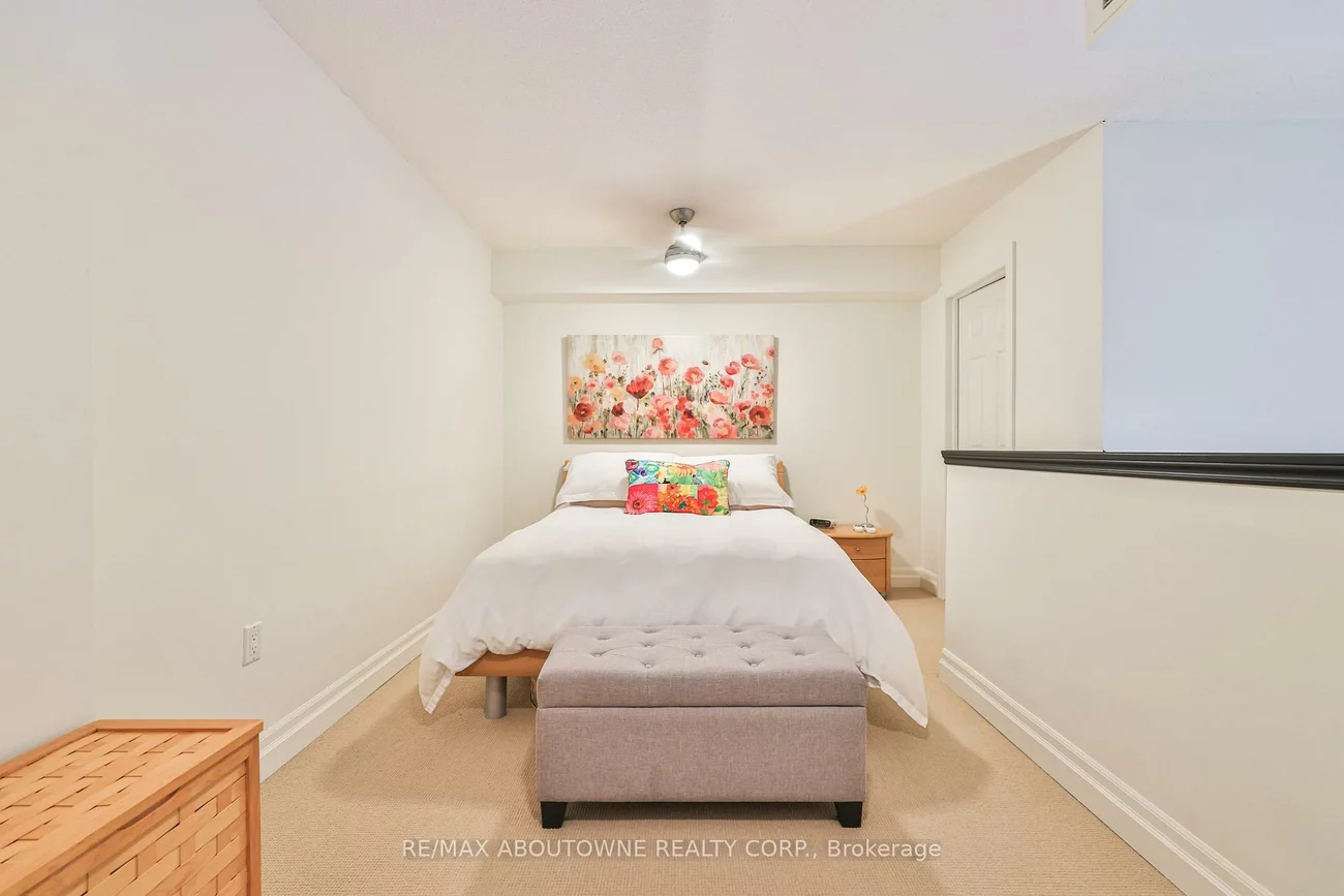 185, Robinson, 1013 - OO Old Oakville, Oakville