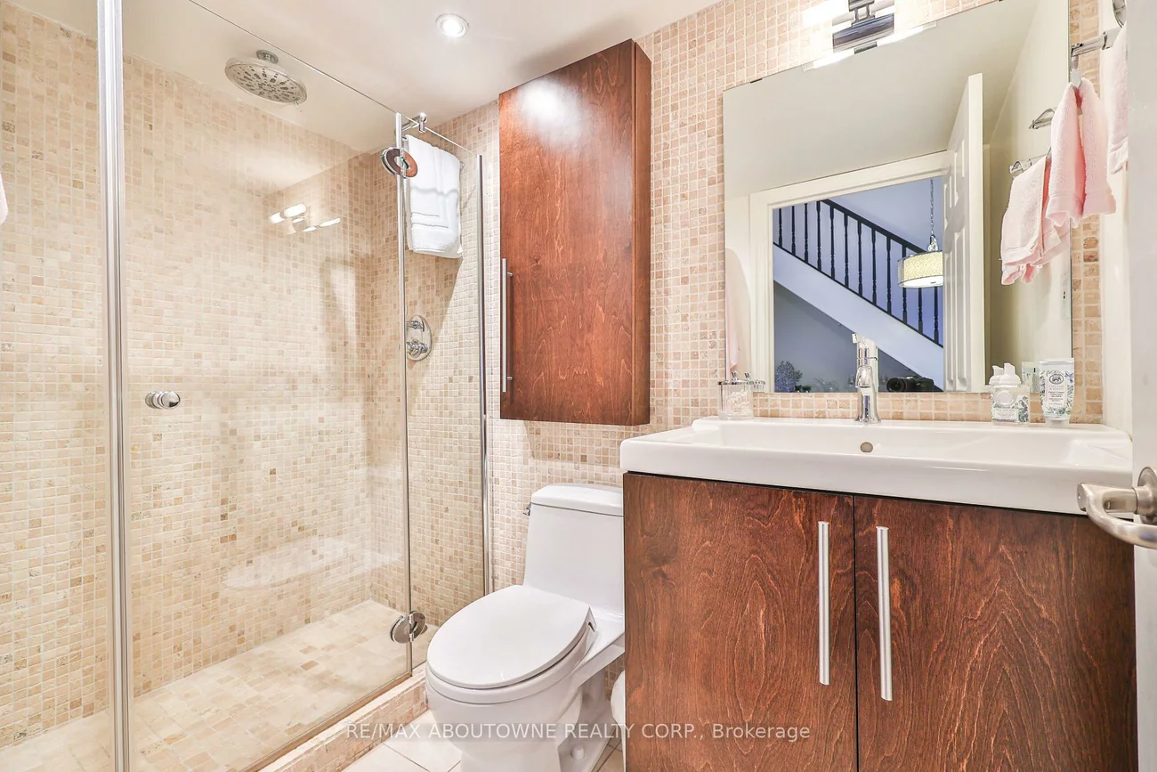 185, Robinson, 1013 - OO Old Oakville, Oakville