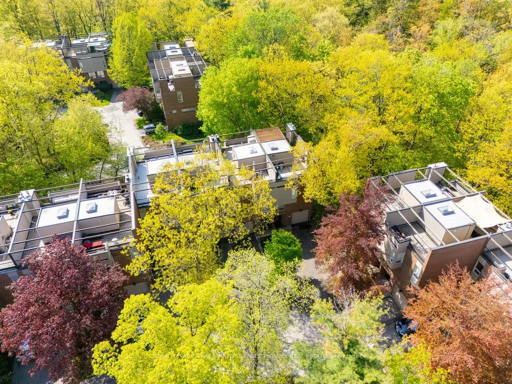 1250, Marlborough, 1003 - CP College Park, Oakville