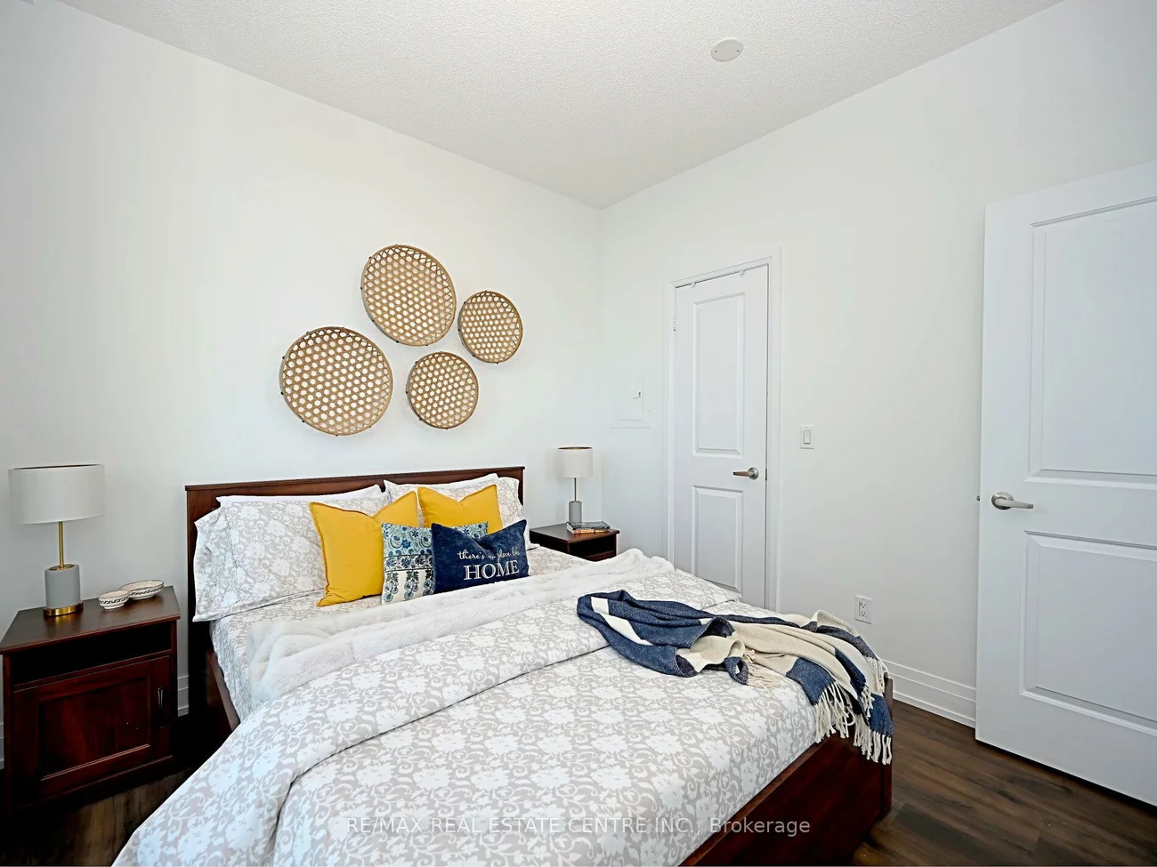 65, Speers, 1002 - CO Central, Oakville