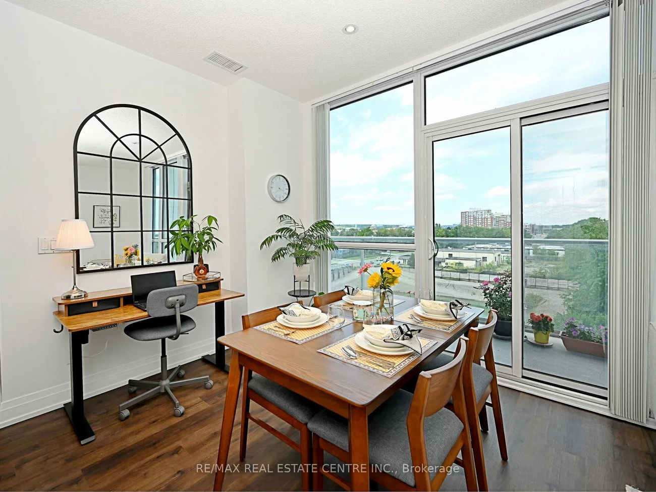 65, Speers, 1002 - CO Central, Oakville