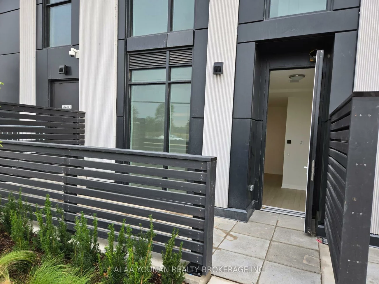 3075, Trafalgar, 1010 - JM Joshua Meadows, Oakville