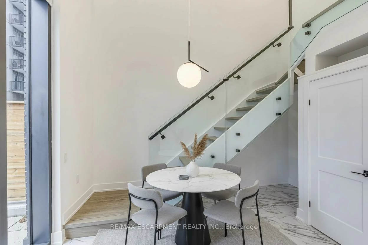 2450, Old Bronte, 1019 - WM Westmount, Oakville