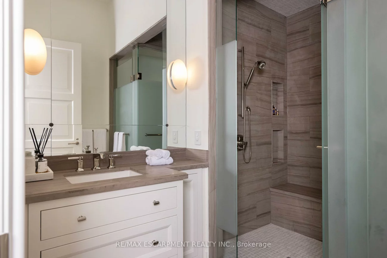 300, RANDALL, 1013 - OO Old Oakville, Oakville