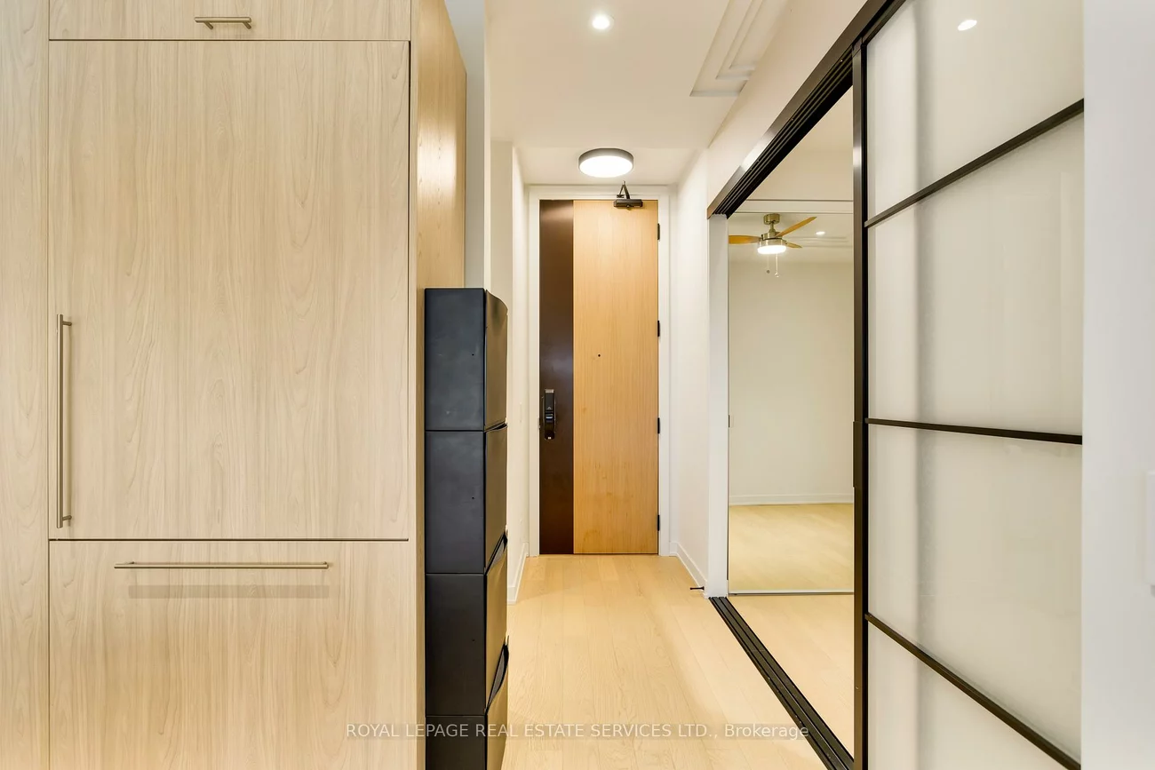 123, Maurice, 1002 - CO Central, Oakville