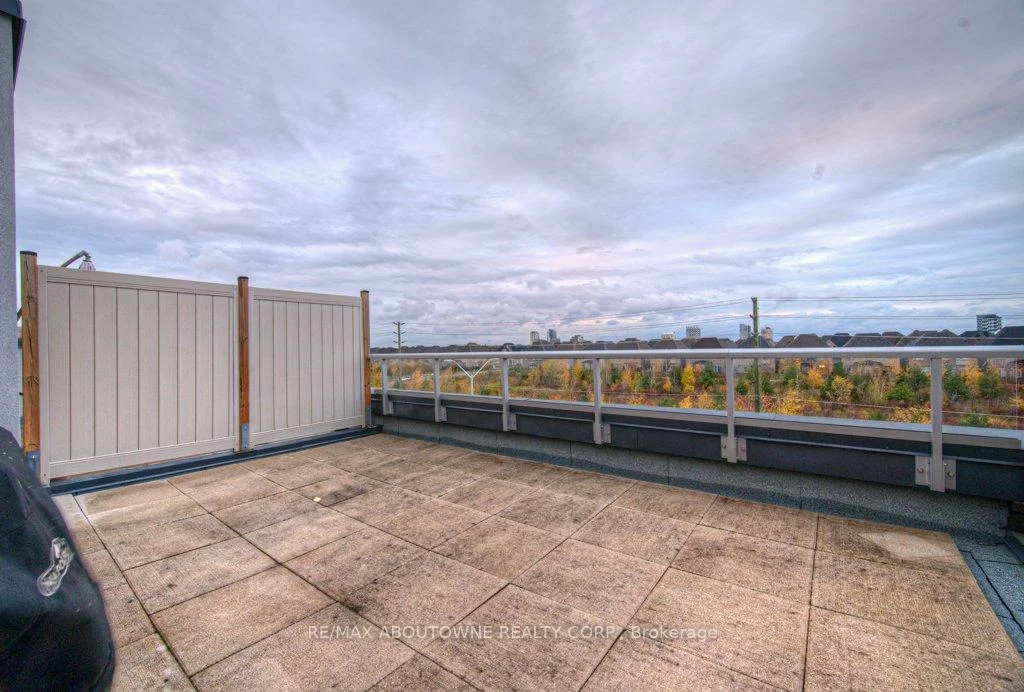 3078, Sixth, 1008 - GO Glenorchy, Oakville