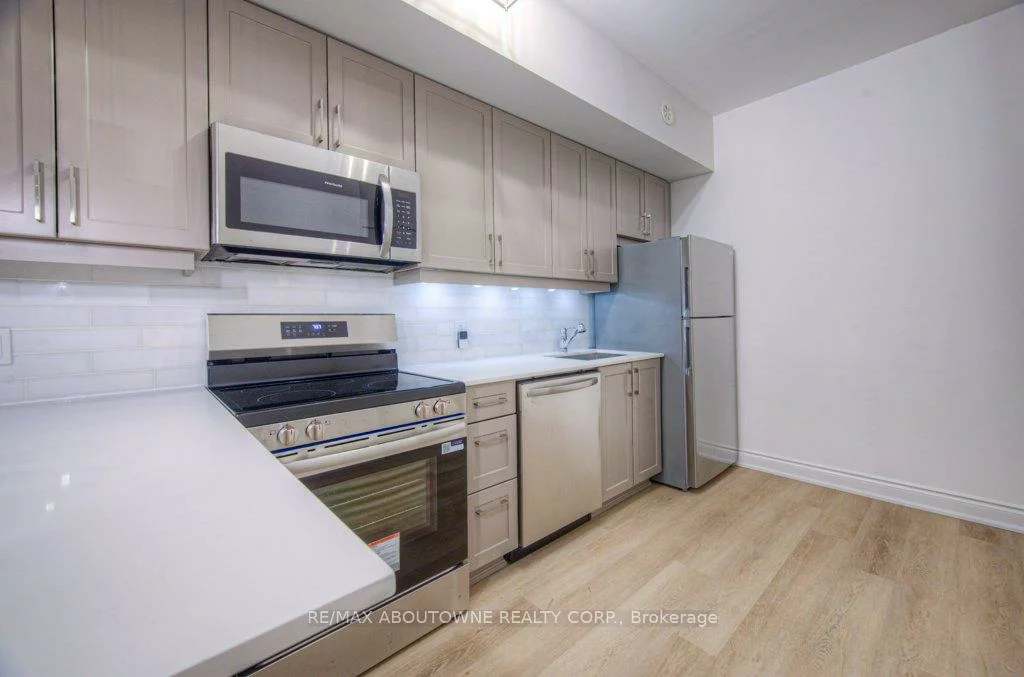 3078, Sixth, 1008 - GO Glenorchy, Oakville