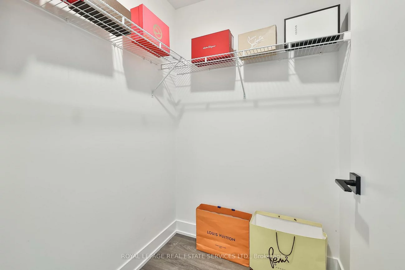 2489, Taunton, 1015 - RO River Oaks, Oakville