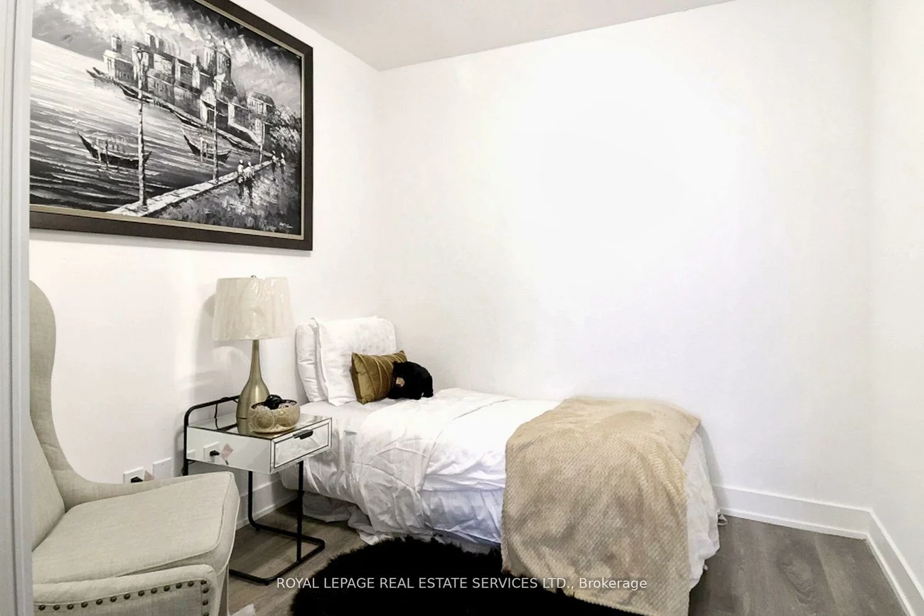 2489, Taunton, 1015 - RO River Oaks, Oakville