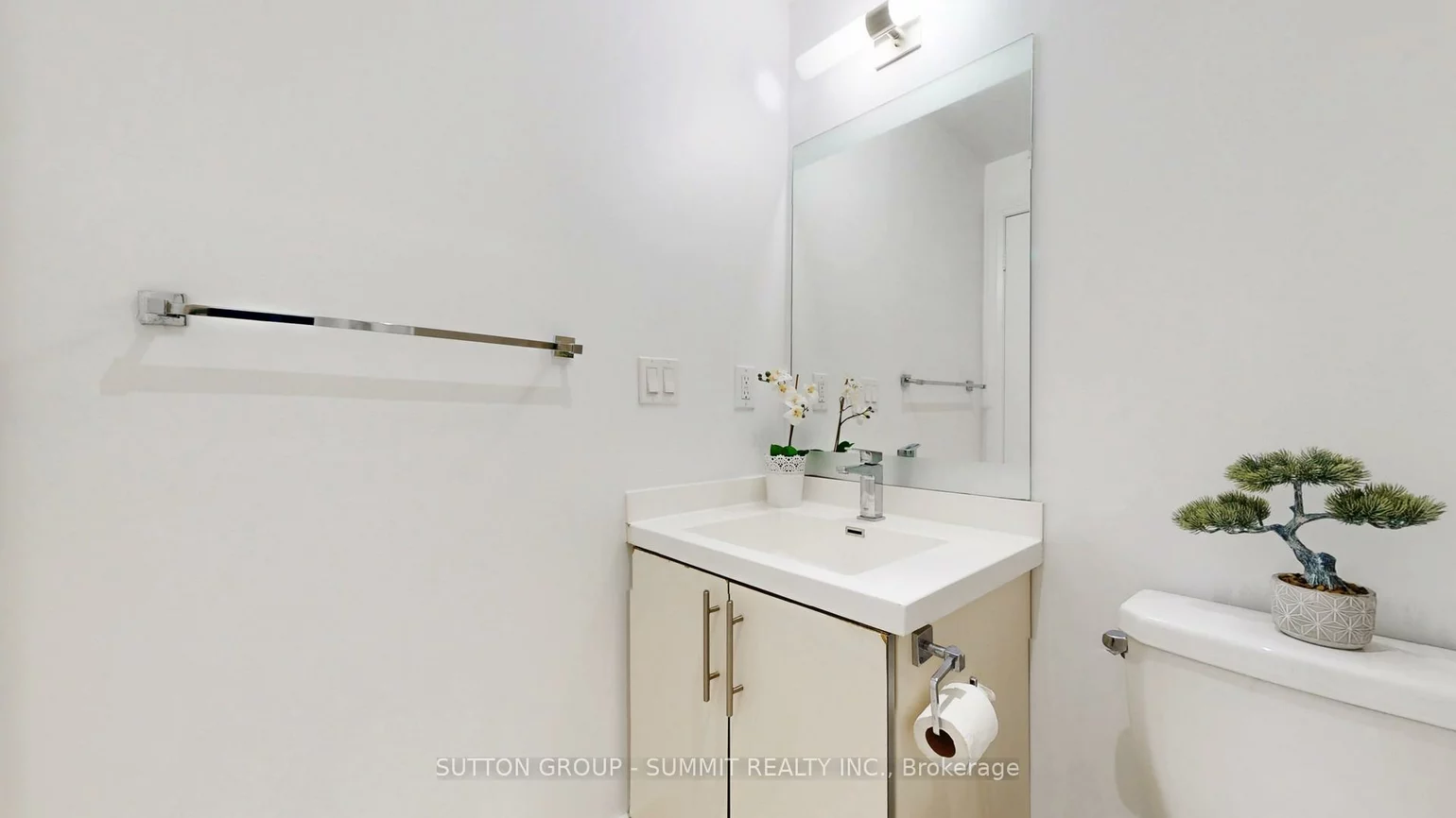 55, Speers, 1002 - CO Central, Oakville