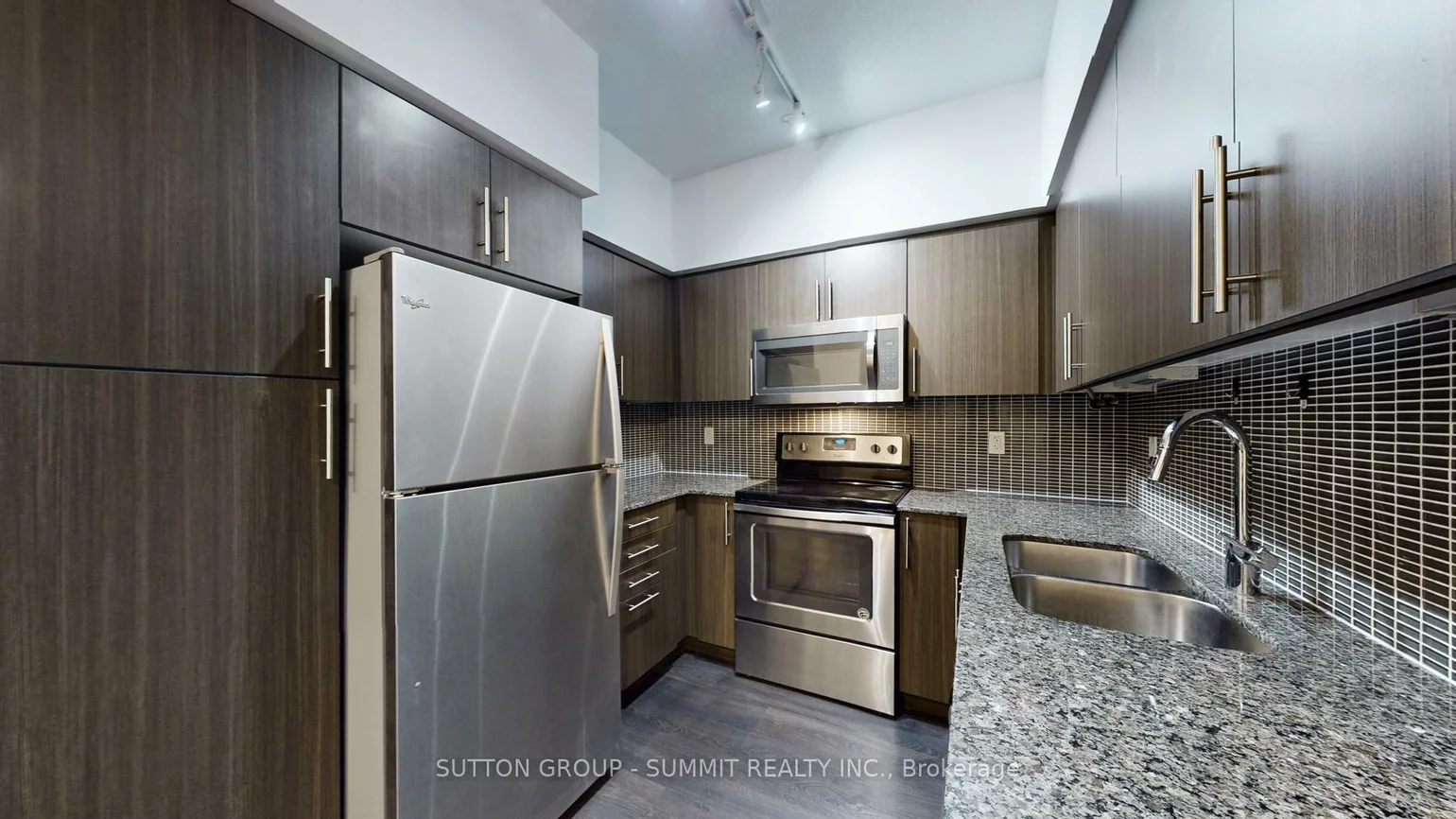 55, Speers, 1002 - CO Central, Oakville