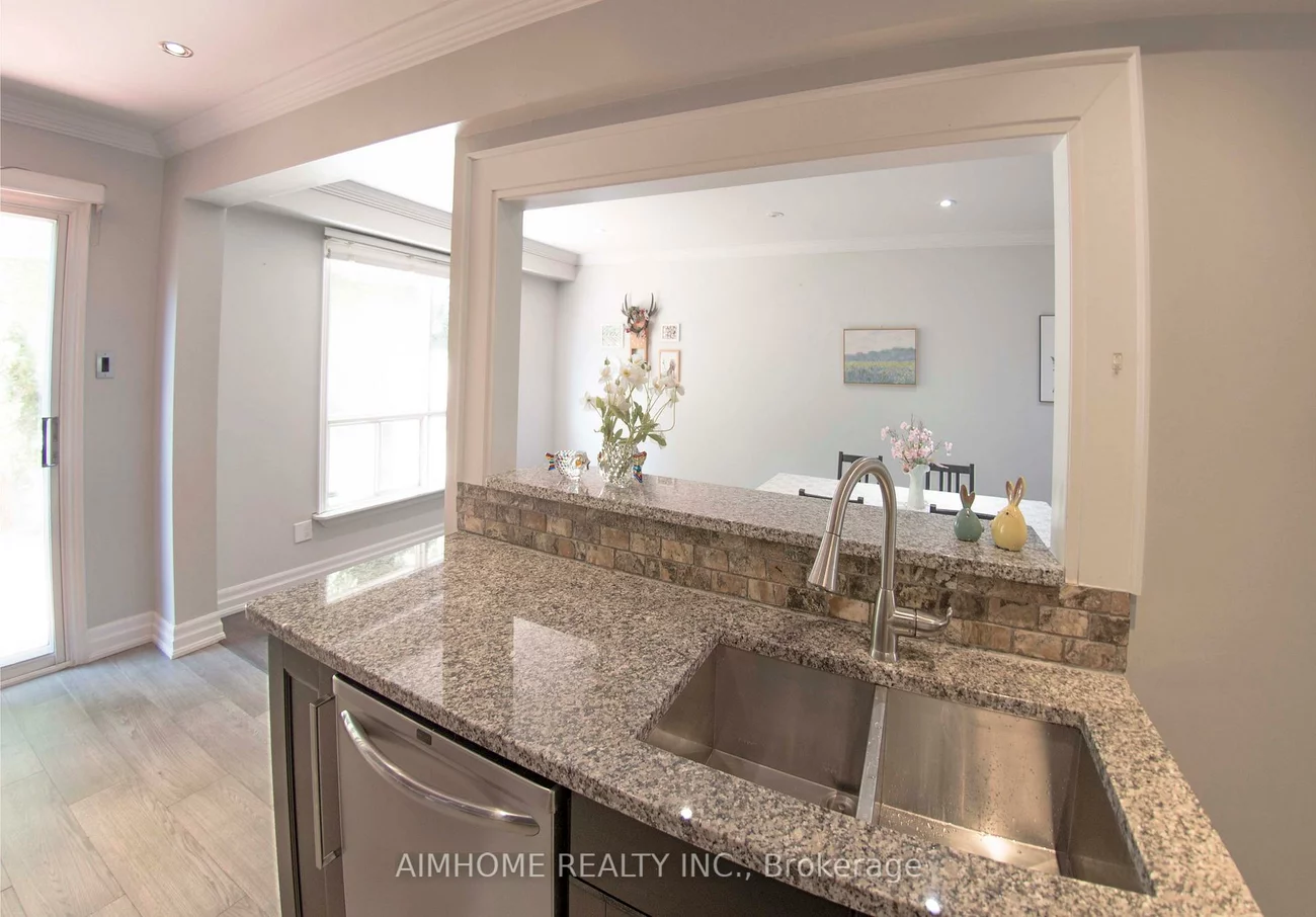 1224, Kirstie, 1003 - CP College Park, Oakville