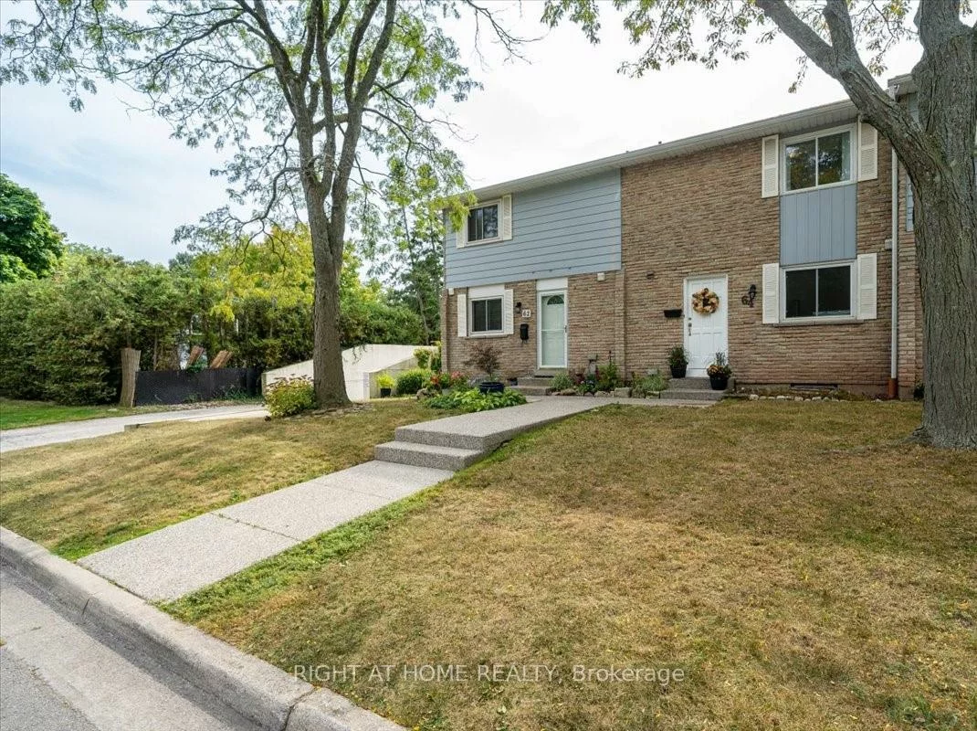 64, Worthington, 1001 - BR Bronte, Oakville