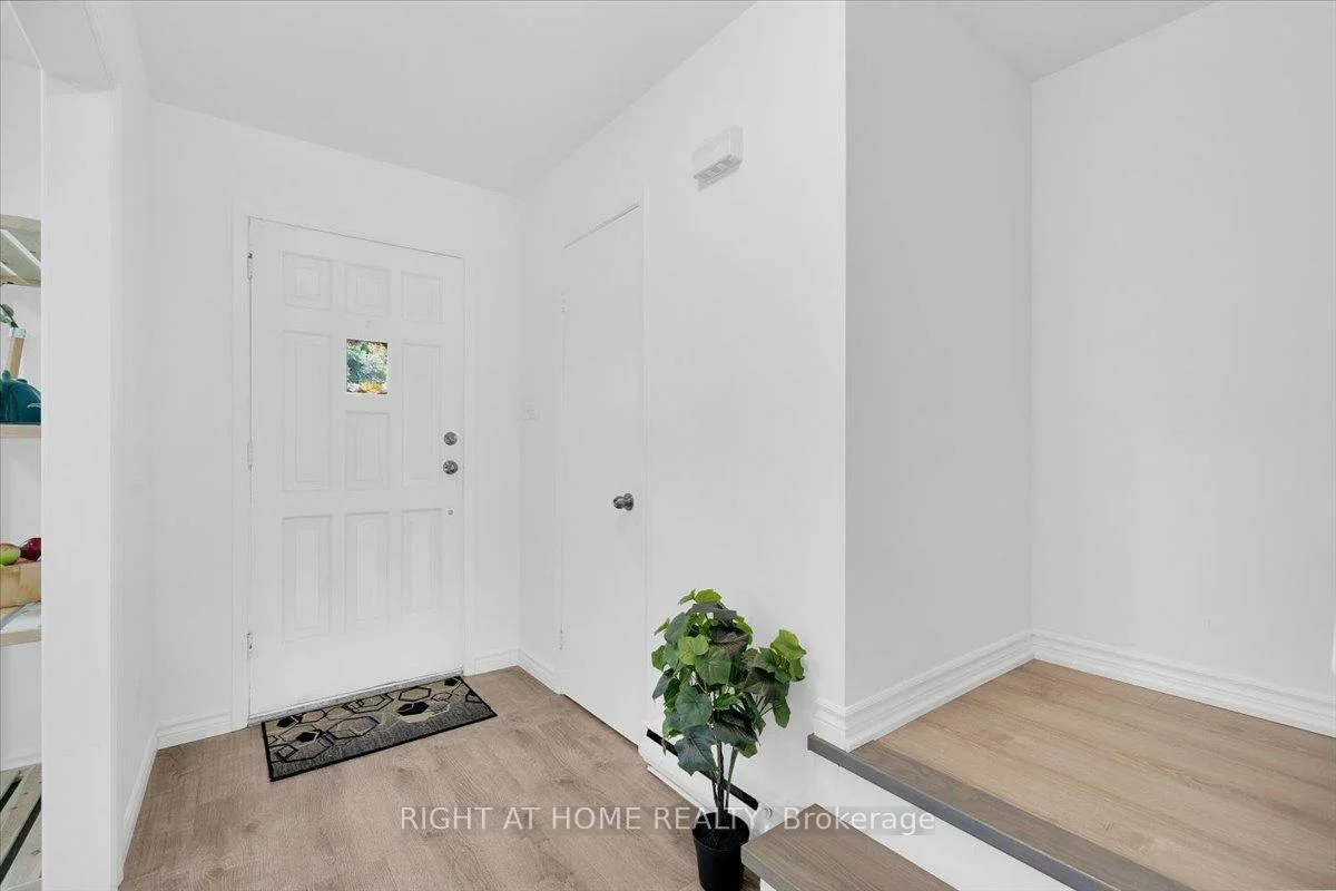 64, Worthington, 1001 - BR Bronte, Oakville